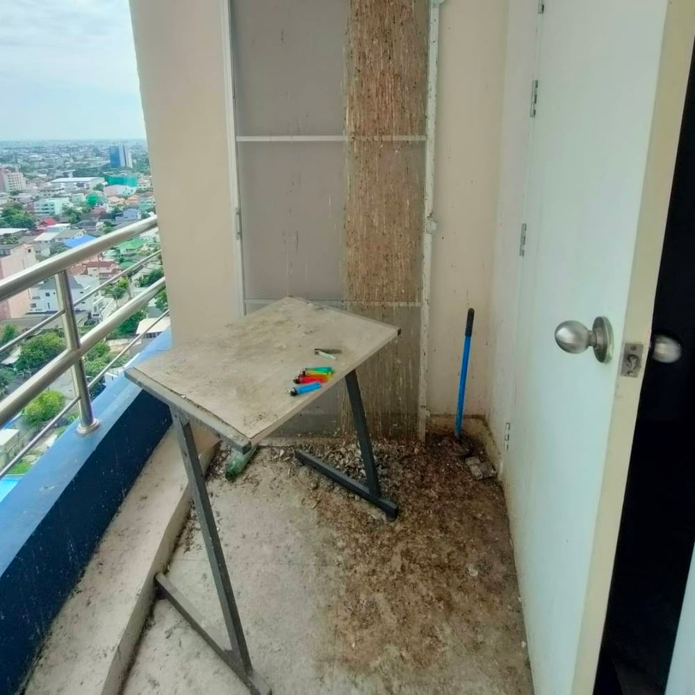 Pigeon Poop Balcony Cleaning at Police Flat Phra Khanong