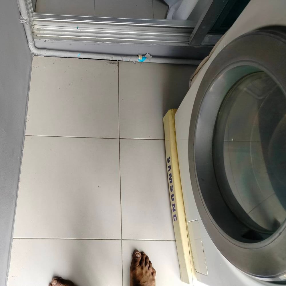 ล้างขี้นกพิราบระเบียงให้สะอาดที่ U Delight Residence