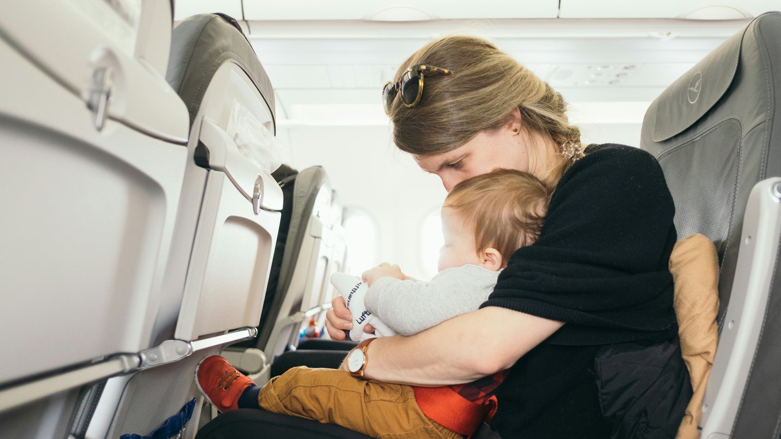 Visa Options for Infant Travelers to Thailand - What Parents Need to Know