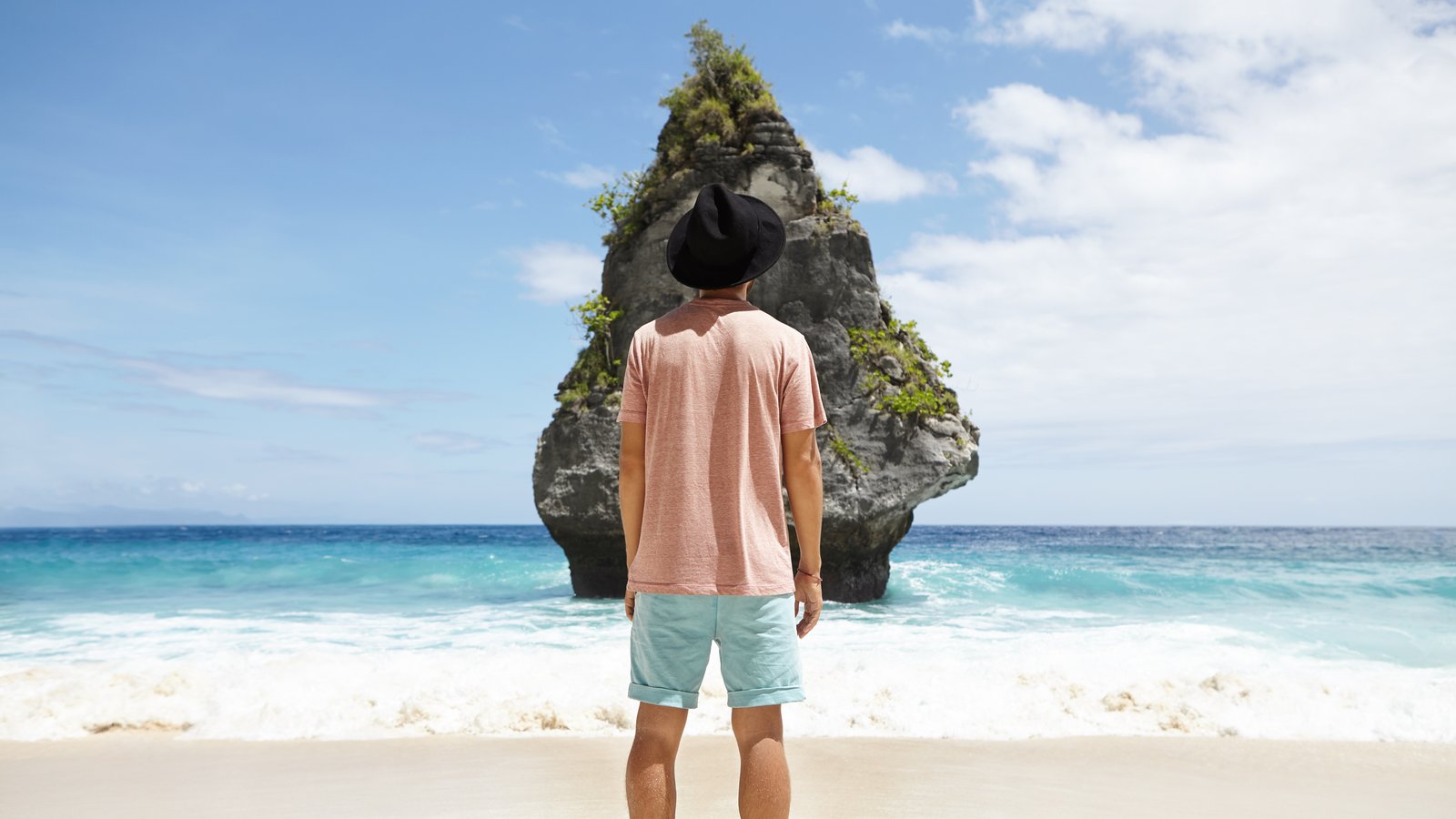 Long-term stay options in Thailand if you're under 50