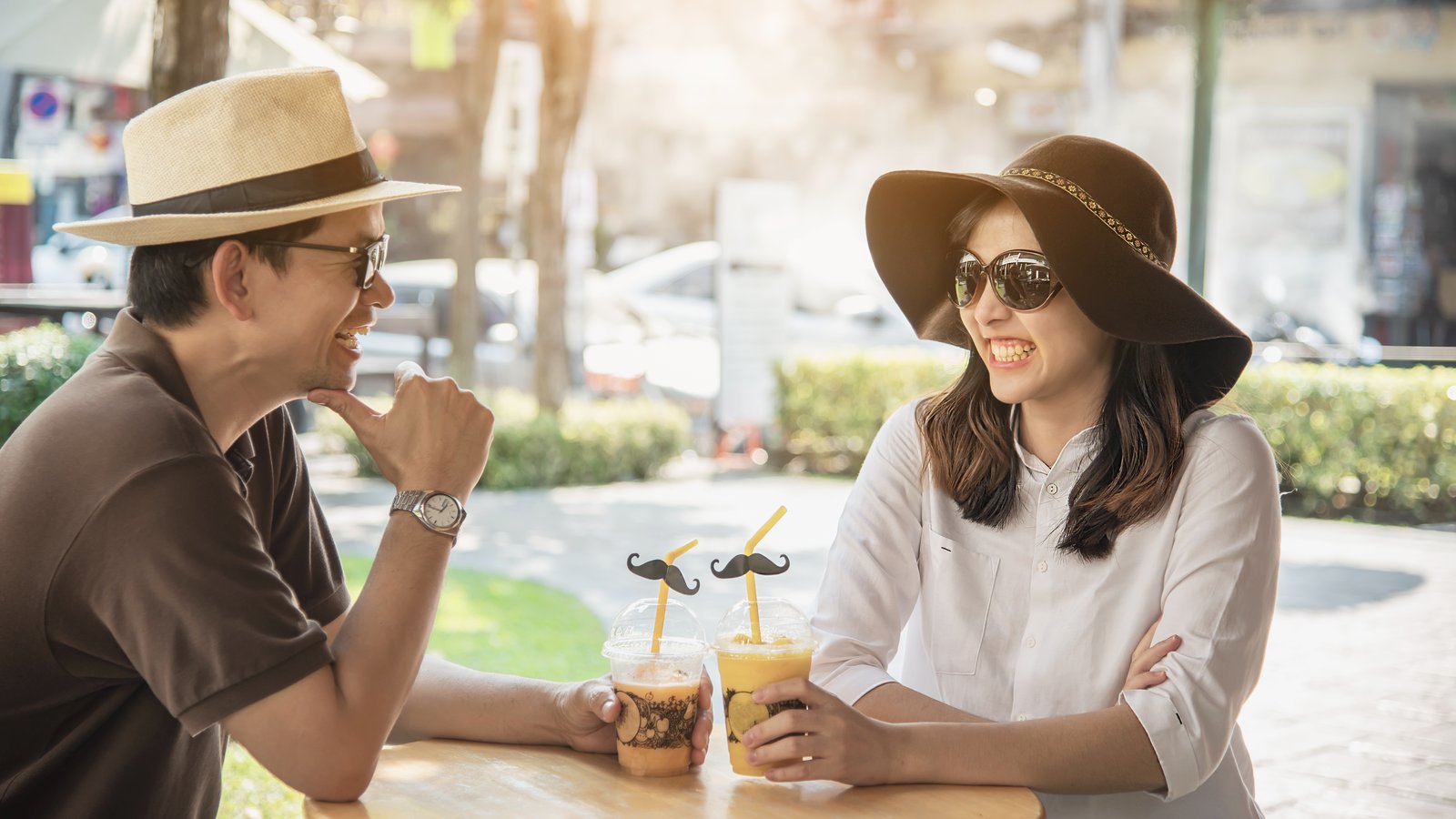 Do you need to pay for everything on the first date with a Thai girl?
