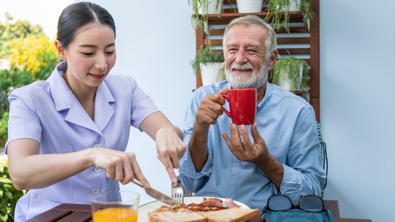 The Best English-Speaking Elderly Cares in Bangkok For Foreigners