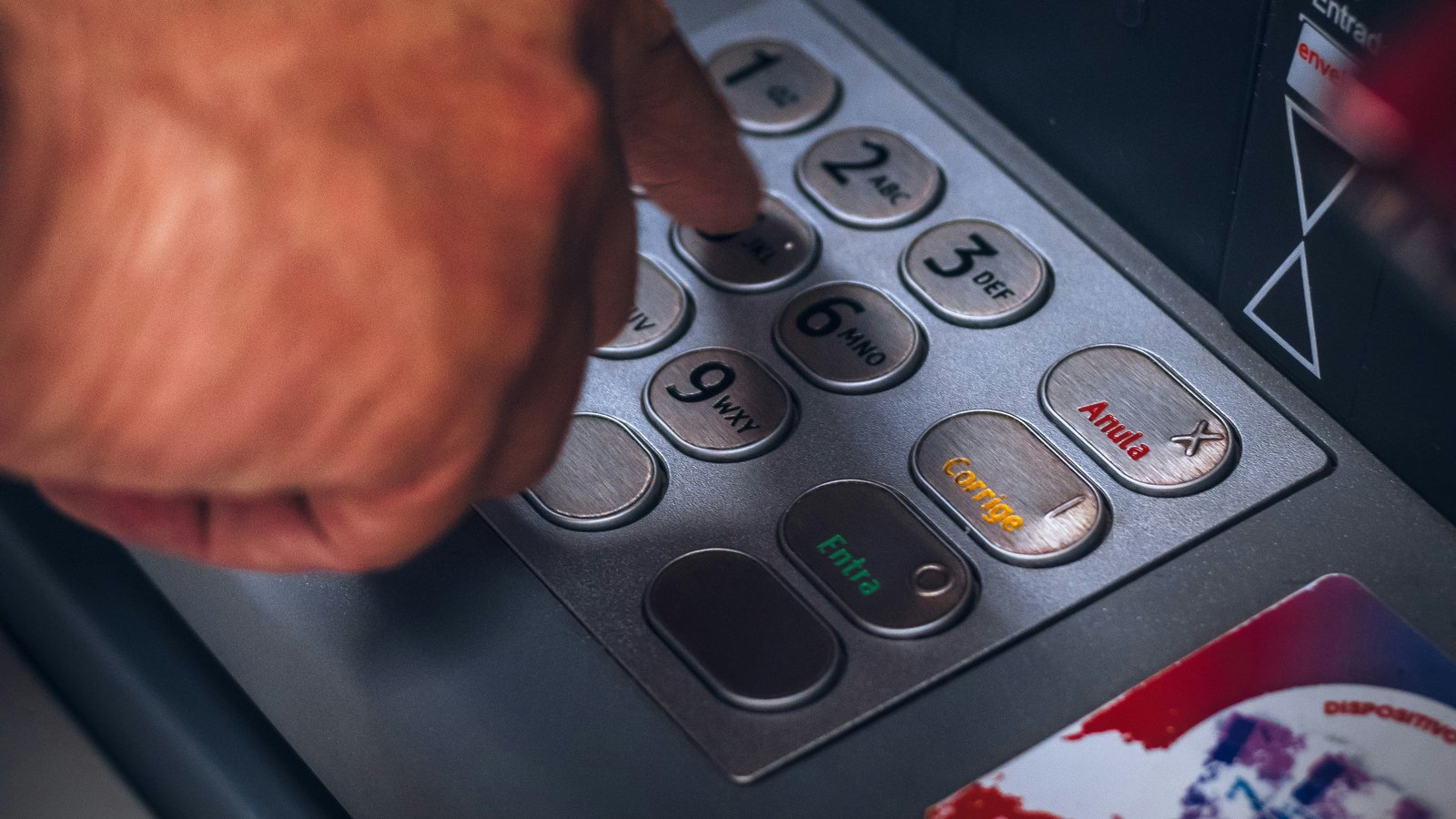 Can You Get a Thai Bank Account? It Depends on Your Visa.
