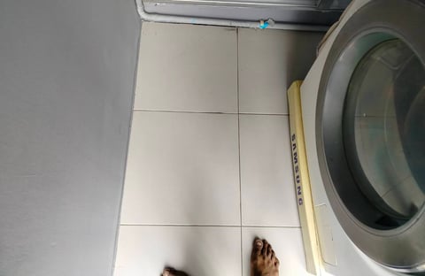 ล้างขี้นกพิราบระเบียงให้สะอาดที่ U Delight Residence