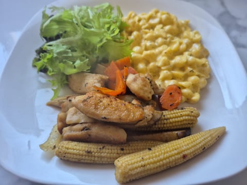 Jamaican Meal in 20 Minutes: Jerk Chicken & Veggie Stir Fry with Creamy Mac and Cheese