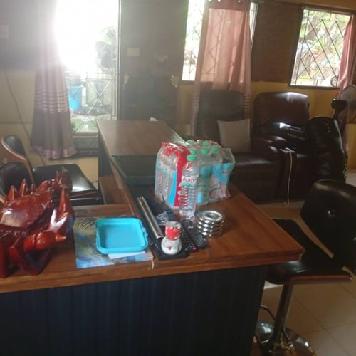 Samsen Nai Office Sparkles After Our Deep Clean