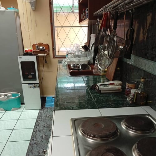 Samsen Nai Office Sparkles After Our Deep Clean
