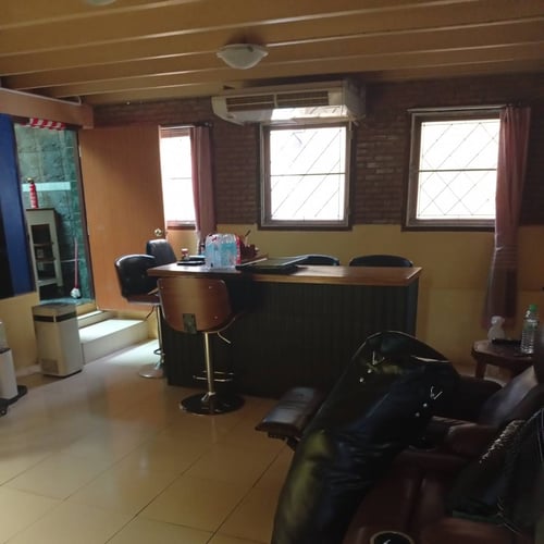 Sparkling Phaya Thai Condo Cleanup