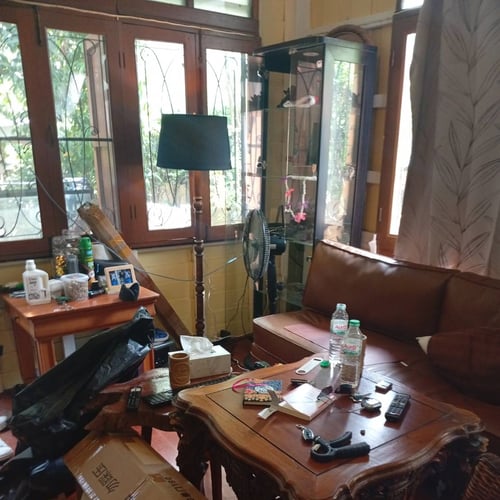 Samsen Nai Office Sparkles After Our Deep Clean