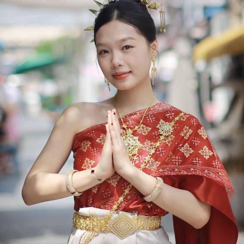 Married to a Thai? You Only Need 400,000 Baht for Long-Term Visa