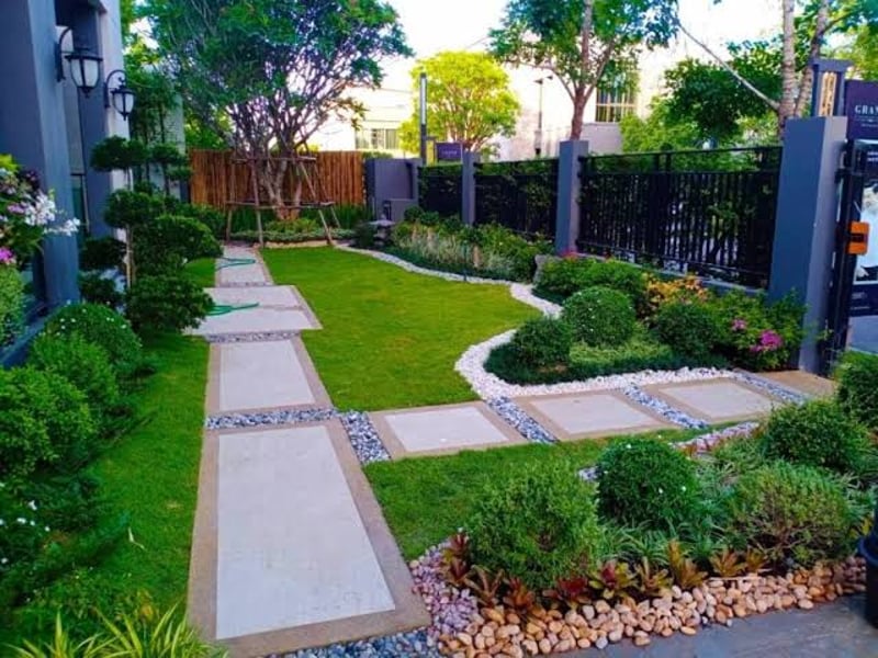 Yard Waste and Debris Removal Service