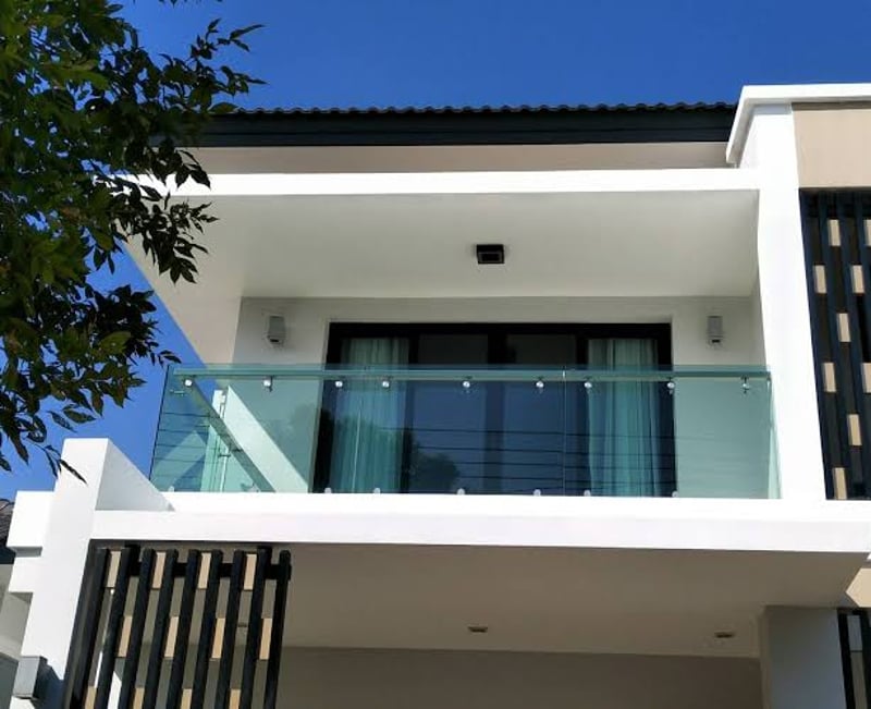 Balcony Glass and Rail Cleaning Service